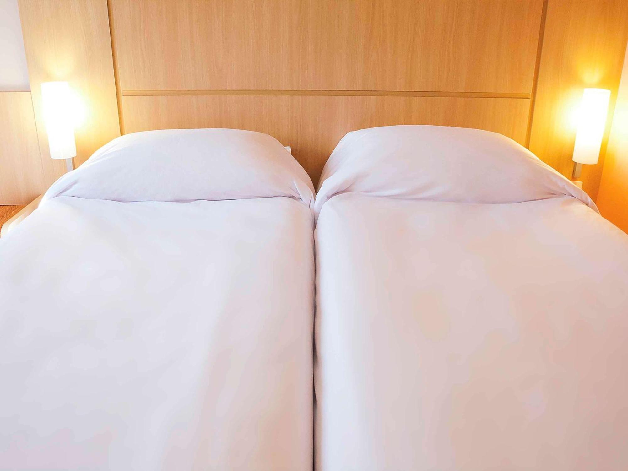 ホテル Ibis オウリニョス エクステリア 写真